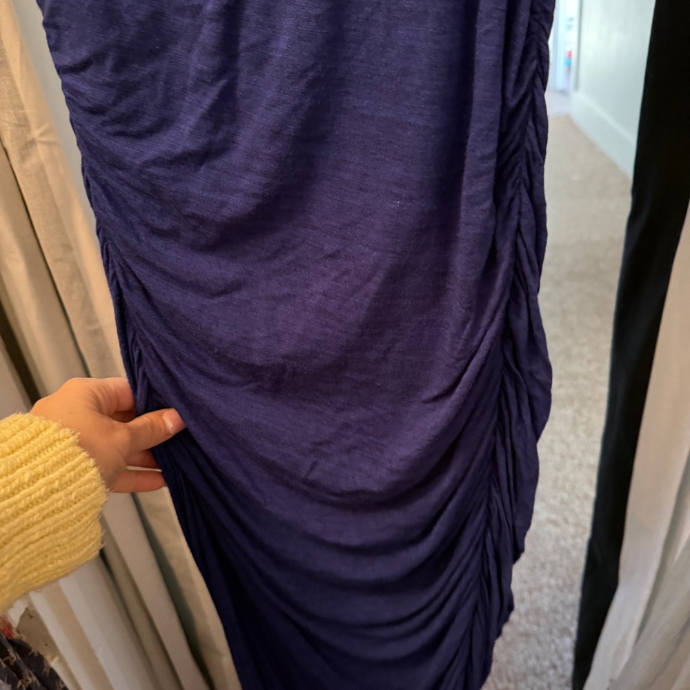 Sleeveless Ruched Knit Dress - Picture 2 of 3